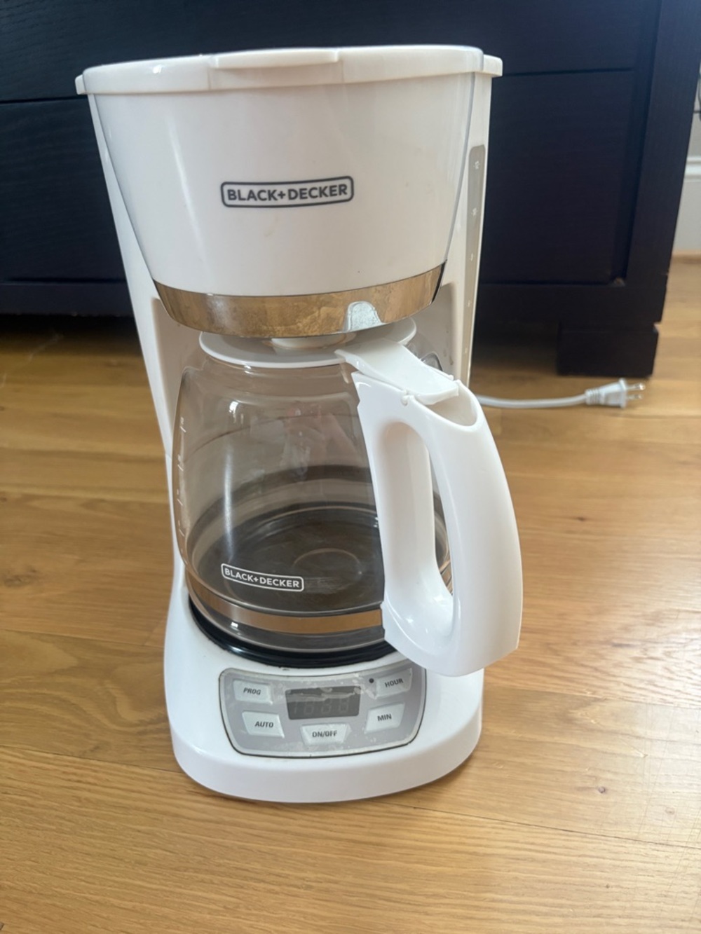 Black & Decker White and Silver Drip Coffee Maker with Glass Carafe